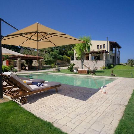 Villa Russelia Kalavárda Exterior foto