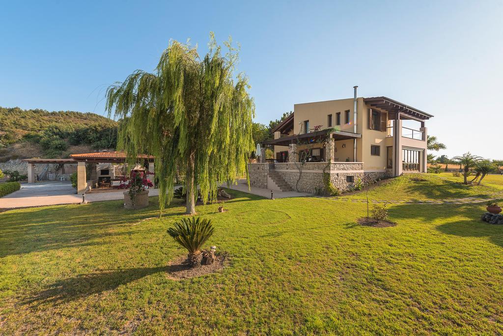 Villa Russelia Kalavárda Exterior foto